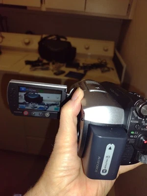 Sony Handycam DVR Sr5 Digital Video Camera - Image 1 of 4
