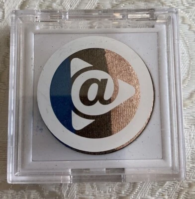 Mary Kay At Play Baked Eye Trio Eyeshadow Out of the Blue - New  081938 - Image 1 of 2