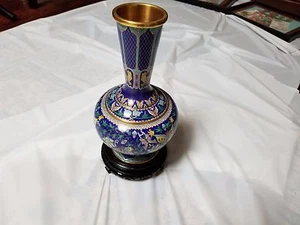 FINE QUALITY CLOISONNE' VASE - GREAT DECORATOR PIECE 10.5" TALL - STAND INCLUDED - Picture 1 of 6