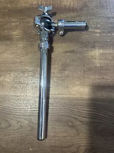 Slingerland (Late 70s) Clam Style Ball And Socket Tom Holder - Picture 1 of 7