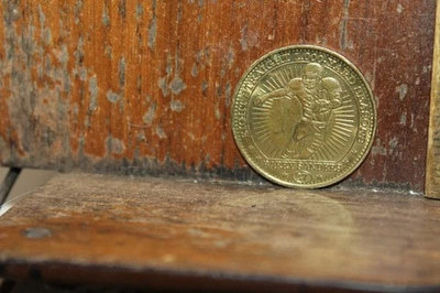 复古 Barry Sanders Pinnacle Q.B. Club Token奖章硬币 — 第 1/2 张图片