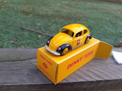 ATLAS  - VOLKSWAGEN SWISS POSTE - 1/43 SCALE MODEL CAR - DINKY COLLECTION 262 - Image 1 of 4