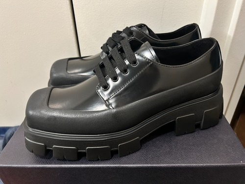 PRADA SCARPE DERBY IN PELLE SPAZZOLATA NERE 2EG411 055 F0002