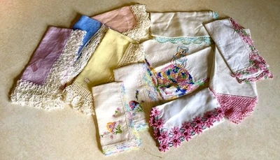 Lot 11 Vintage Ladies Handkerchiefs Lace Crochet Edges, Flower Girl, Pink, Blue - Image 1 of 4