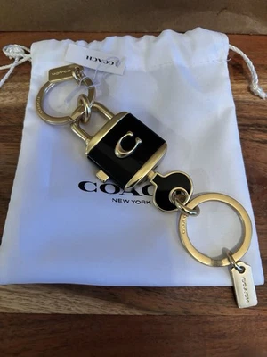 Coach Nuevo Con Etiquetas, Cerradura Y Llavero Dije Llavero + Bolsa para el Polvo. C1679 Foto 1 de 3