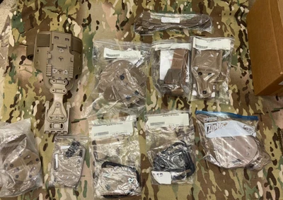 M17 SIG Leg and Hip holster set with extras - Image 1 of 4