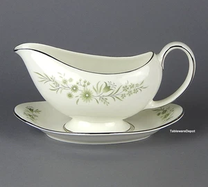 Wedgwood WESTBURY, Gravy Boat & Detached Underplate, MINT/UNUSED Condition! - Picture 1 of 6