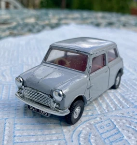 VERY RARE, ALL ORIGINAL VINTAGE (1963) TRIANG SPOT ON # 211: AUSTIN 7 SEVEN MINI - Picture 1 of 22