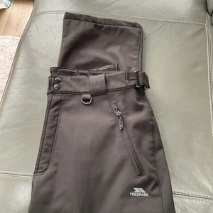 Schwarze Herren Softshellhose von Trespass Größe X Large W 40 "X L30" - Bild 1 von 5