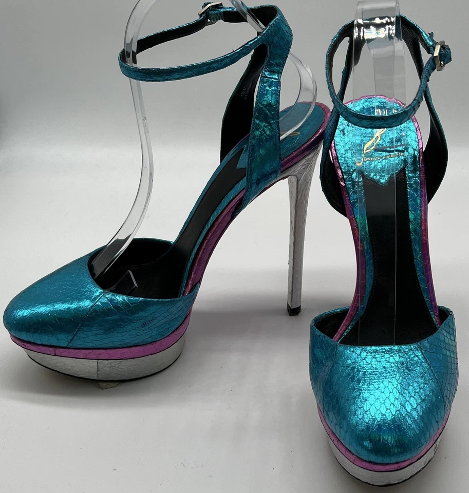 Bomba de plataforma Brian Atwood Fontenay holograma serpiente en relieve talla 10 Foto 1 de 4