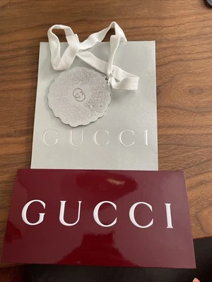 Nueva bolsa de regalo de compras pequeña gris GUCCI 11,4" X 6,7" X 2,5" Foto 1 de 4