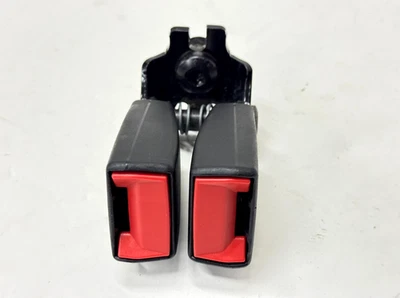 Conjunto de hebilla de cinturón de seguridad interior segunda fila trasera Ford Focus 2012-2018 OEM Foto 1 de 4