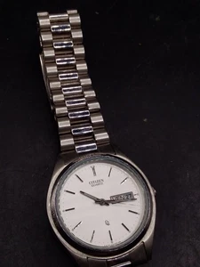 Vintage Mens Citizen Day Date Quartz Working 34/36mm - Picture 1 of 7