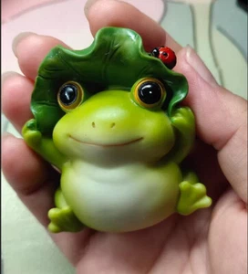 Cute Little Frog Decoration Model Wearing a Lotus Leaf, Gift for Girls - Picture 1 of 4