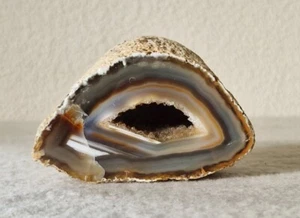 NATURAL CUT ROCK BROWN CRYSTAL HALF 5.5"×3.5" - Picture 1 of 11