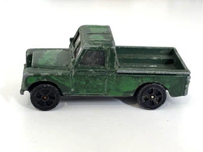 Corgi Defender Whizzwheels Land Rover in Matchbox scale 1/64 Vintage Diecast Car - Image 1 of 4
