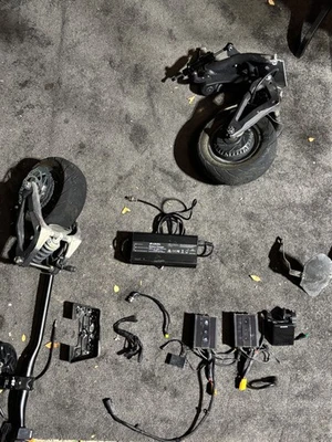 Nami Burn E Scooter For Parts - Image 1 of 4