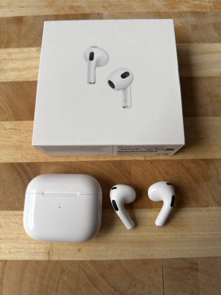 Apple AirPods 3. Generation Drahtloser Kopfhörer - Weiß - Bild 1 von 1