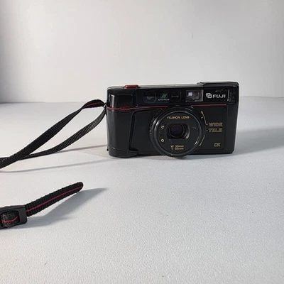 FUJI TW-300 DX (38-65mm) FUJINON Lens 35mm Auto Focus Camera w/Strap  - Image 1 of 4