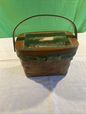 Cesta de madera verde MCM vintage tejido caja monedero pantalla victoriana 3D Foto 1 de 4