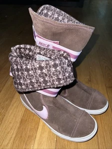 Nike Sneaker Ankle Boots Women’s Brown Pink Suede Fold Down Up Lined GUC - Picture 1 of 24