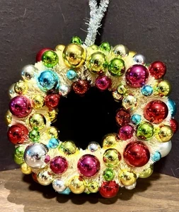 Vintage Flaschenbürste 7,5" Weihnachtskranz mit bunten Kugeln - schön! - Bild 1 von 1