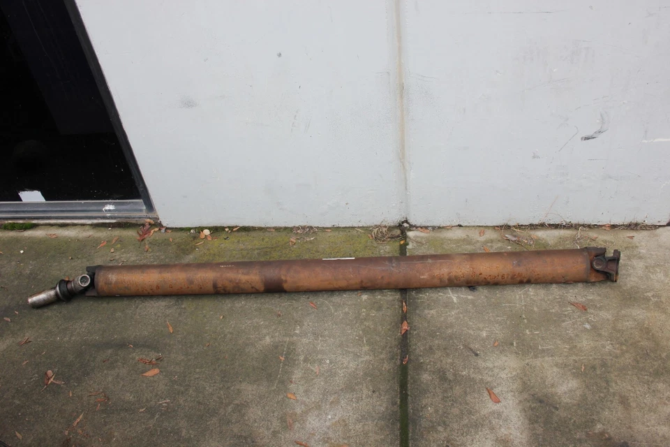 Задний приводной вал 2009-2012 Dodge Ram 1500 68034651AA (CR5) - Изображение 1 из 4