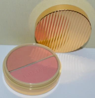 ESTEE LAUDER Pink Kiss #102 & Rosette #212 Tender Blush DUO IN Gold Compact - Image 1 of 4