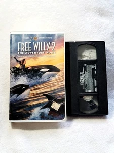 Free Willy 2: The Adventure Home (VHS, 1995, Clam Shell) - Bild 1 von 2