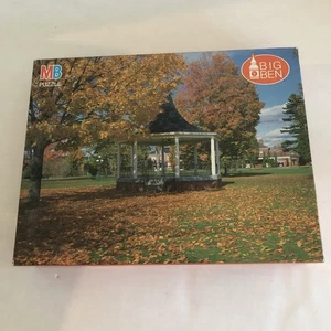 NUEVO MB Big Ben 1000 Piezas Puzzle Gazebo Lyndonville VT 1989 De Colección Milton Bradley - Imagen 1 de 4