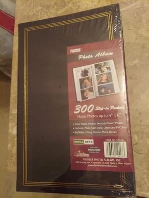 ÁLBUM DE FOTOS PIONERO COLOR NEGRO 300 BOLSILLOS DESLIZABLES 4×6 CARPETA DE METAL DE TRES ANILLAS  Foto 1 de 4