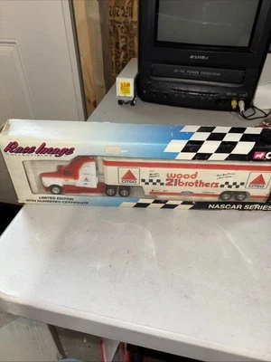 CORGI RACE IMAGE LIMITED EDITION 1994 1/64 WOOD BROTHERS CITGO TRANSPORTER W/BOX - Image 1 of 4