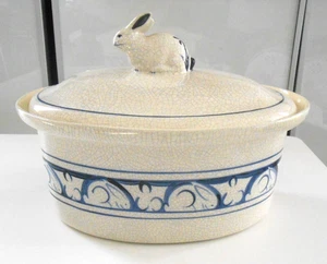 Dedham Blumenschuppen Crackle Keramik 2 Quart ovale bedeckt Auflaufform Kaninchen - Bild 1 von 9