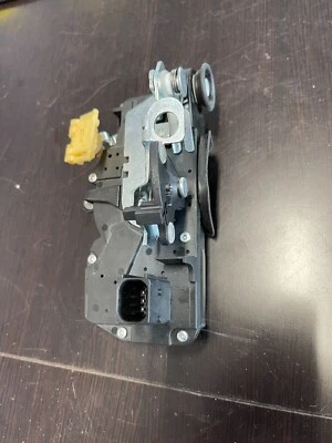 Actuador de bloqueo de puerta delantera izquierda 931-303 para Chevrolet Suburban Tahoe Sierra 1500 Foto 1 de 4