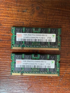 HYNIX 2 x 1 GB 2 GB 5300S DDR2 666MHZ SODIMM 200 PIN RAM NOTEBOOK HP DELL VAIO - Foto 1 di 1