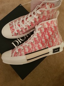pink dior converse