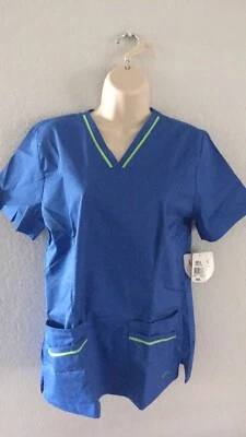 {SM} Blusa Médica Urbane UFlex Para Mujer Simulada Envoltura Sólida BELMT Foto 1 de 4
