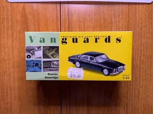 Vanguards Corgi 1:43 Daimler Sovereign azul oscuro VA08800 - Imagen 1 de 8
