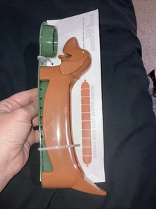 Bullseye Weiner Hot Dog Cortador Cortador Dachshund Condimento Cuenco Verde Nuevo Niños - Imagen 1 de 5