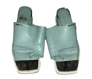 Sandalias DKNY 10M Turquesa Sin Cordones Puerta Abierta (Dañadas y Sucias) - Imagen 1 de 15