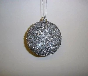 Pack 4 Large Silver Glitter Ball / Baubles 100mm Christmas Decorations - Picture 1 of 2