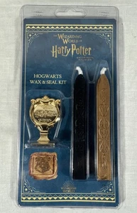 Universal Studios Harry Potter Hogwarts Kit de Cera y Sello Mundo Mágico Nuevo - Imagen 1 de 4