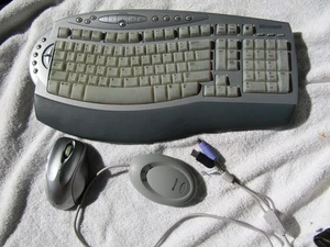 Microsoft Wireless Comfort Keyboard 1.0A & Laser MOUSE & RECEIVER Desktop 6000 - Picture 1 of 11