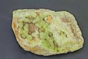 Wavellite: cantera nacional de piedra caliza, monte. Pleasant Mills Quarry, Snyder Co., PA - Imagen 1 de 4