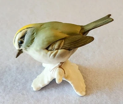 ¡Vintage! Estatuilla de porcelana Goebel W Alemania Firecrest pájaro en rama 1978 casi nueva en caja  Foto 1 de 4
