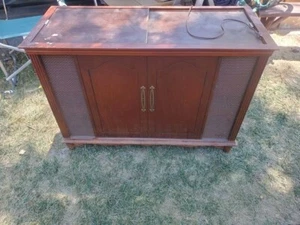 Magnavox Imperial Micromatic Tube Console Stereo - Picture 1 of 1