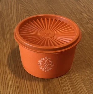 Vintage Tupperware Storage Container Orange 1297-10 Servalier Lid 5in Diameter - Picture 1 of 11