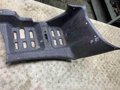 2005 honda recon 250 trx250te 2x4 OEM Left Side Foot Well Splash Guard   153 - Image 1 of 4