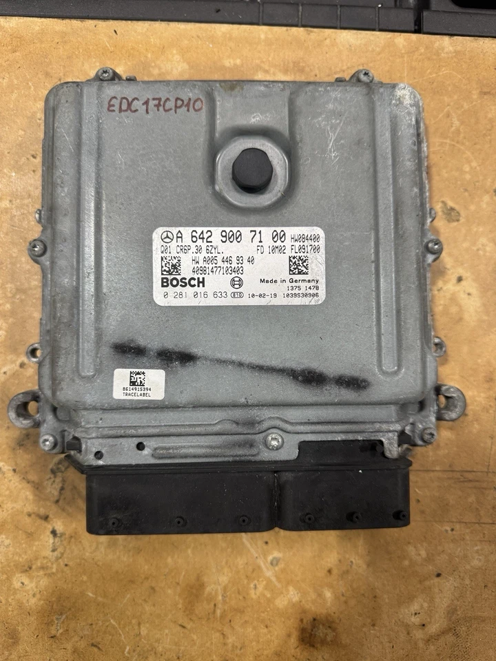 Computadora Mercedes Benz Sprinter 2010-2012 motor ECM A649007100 0281016633 Foto 1 de 2