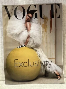 Magazine VOGUE ITALY Supplement To No.631 Exclusivity Emanuel Ungaro Couture - Picture 1 of 1